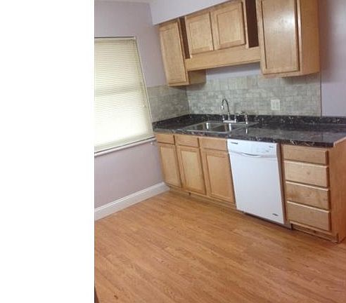 2nd image of 1517 Cedar Dr