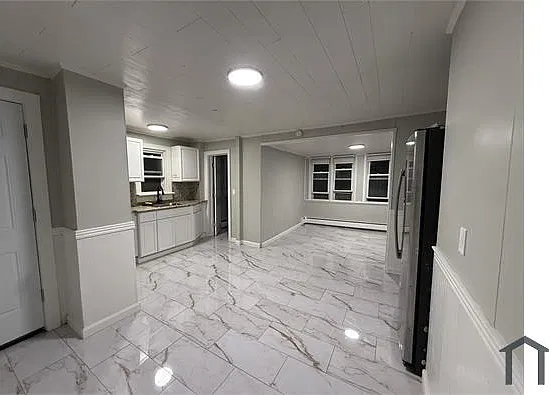 3 bed, 1200 sqft, $2,550 — Photo 1