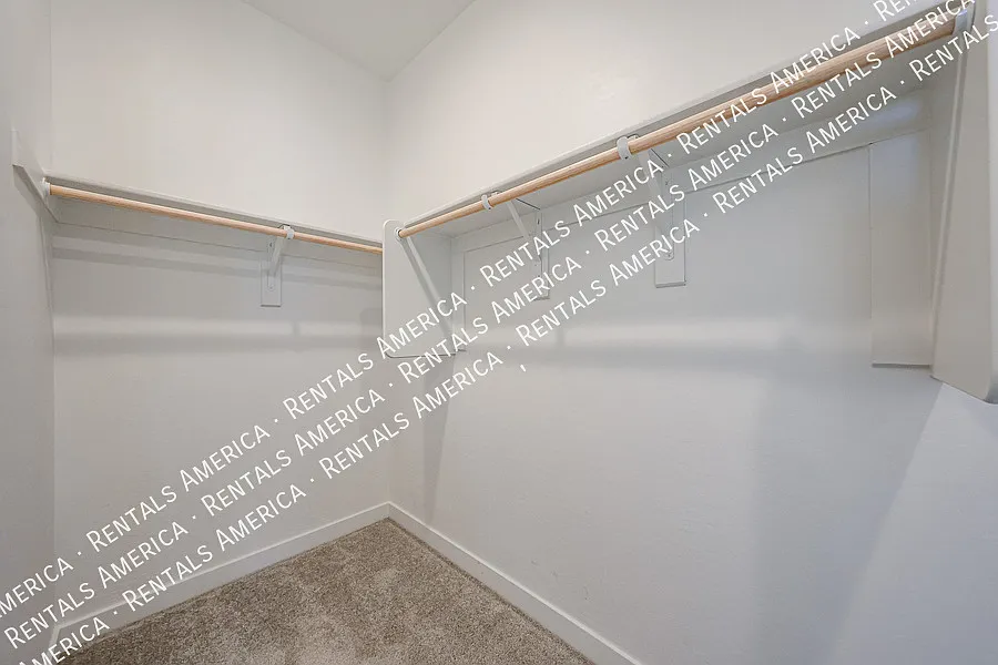 Move In Ready 4br In Eastmark — Photo 4