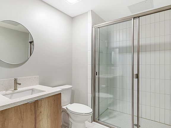4th image of 11050 Hartsook St #407