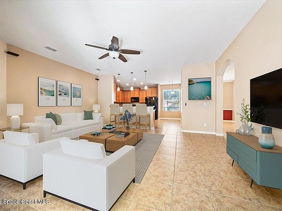 5th image of 220 Grouper Cir SE
