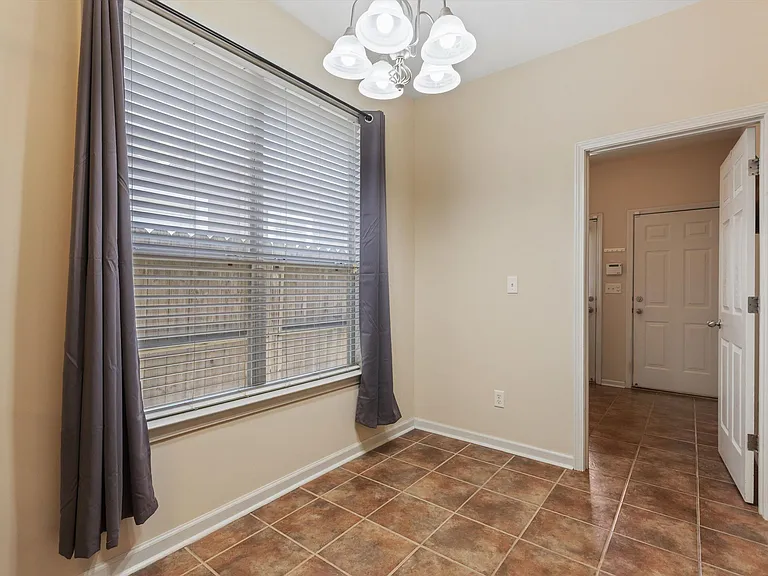 1425 Island Town Dr — Photo 14