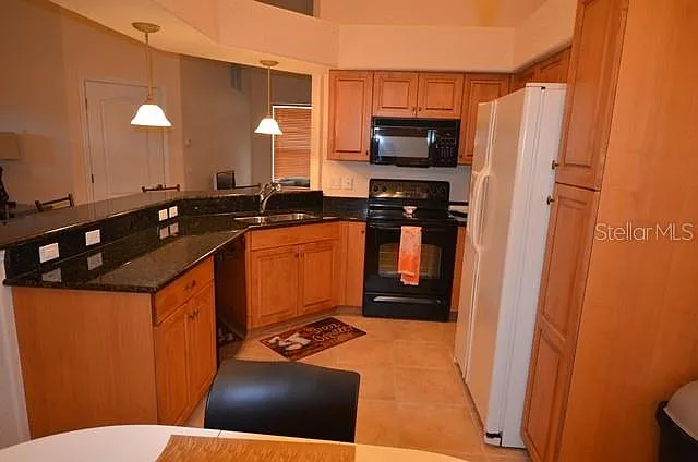 2 bed, 2.0 bath, 1235 sqft, $3,600 — Photo 3