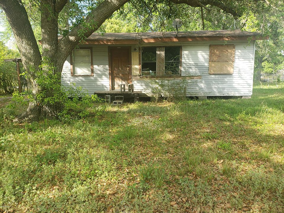 2nd image of 685 SW 1st Way