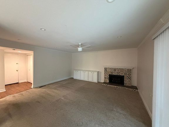 4th image of 3 Heather Cir