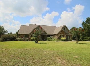 9 Hidden Springs Ranch Dr, Willis, TX 77378