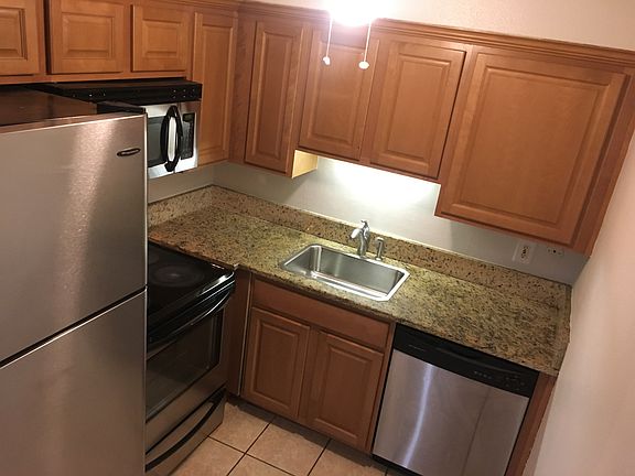 4th image of 3119 W Deleon St #24