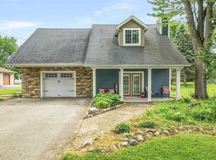 7830 Mielke Rd, Freeland, MI 48623