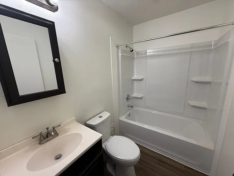 2824 E Memorial Dr — Photo 23