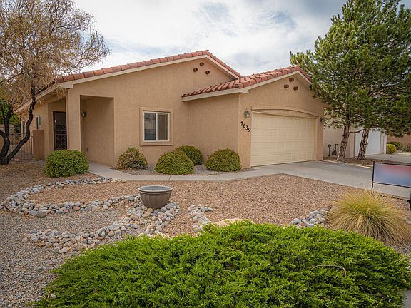 3rd image of 7639 Calle Comodo NE