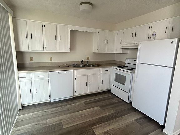 3rd image of 1215 Bennett Dr #B-4