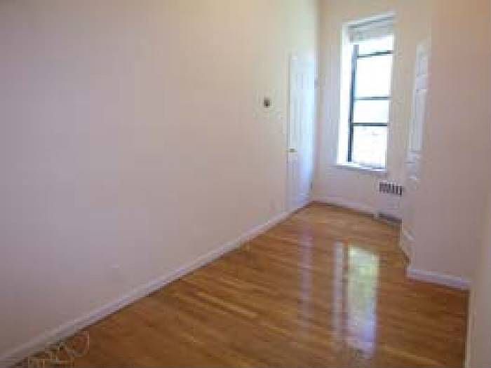 2nd image of 119 W Broadway