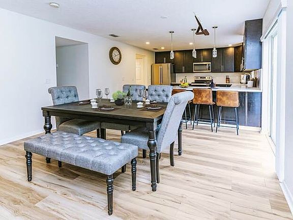 4th image of 25 Prince John Ln