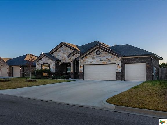 2nd image of 1116 Dark Wood Dr