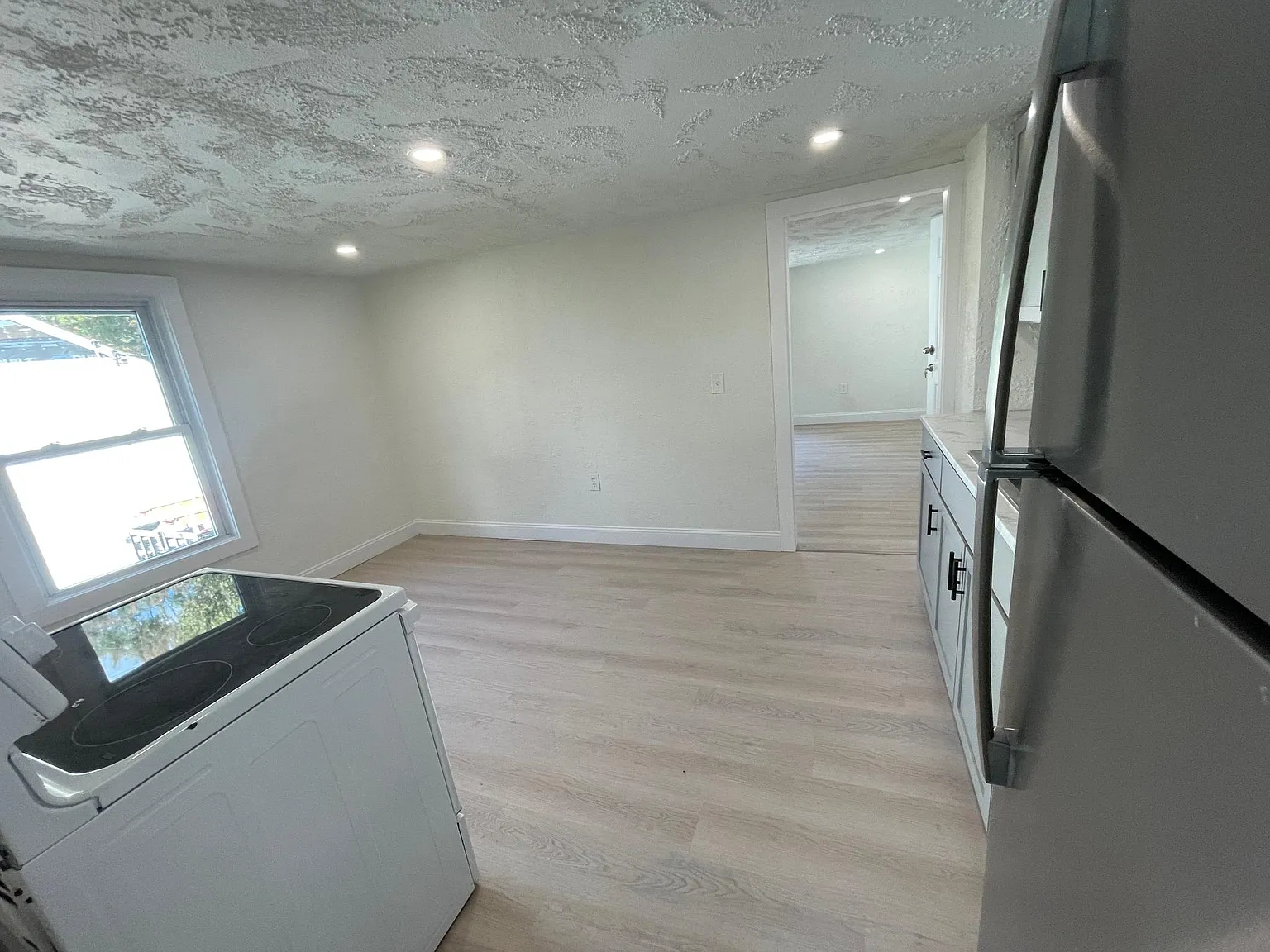 55 Franklin Ave — Photo 3