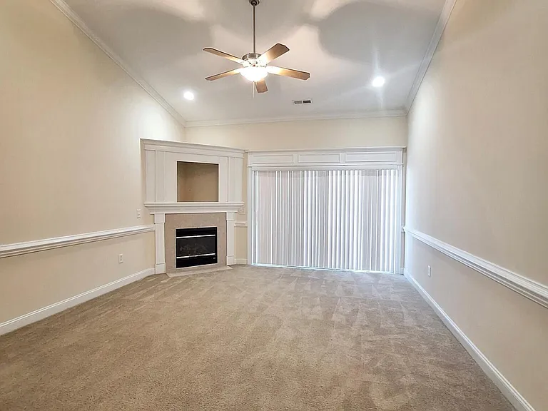 3016 Edward Ct #B — Photo 4