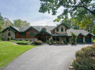 2176 Glenbrook Dv, Stroudsburg, PA 18360