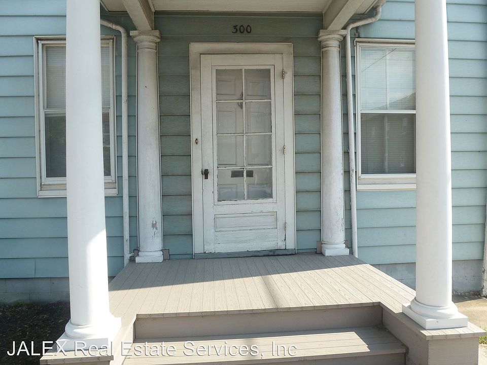 1st image of 300 E King St