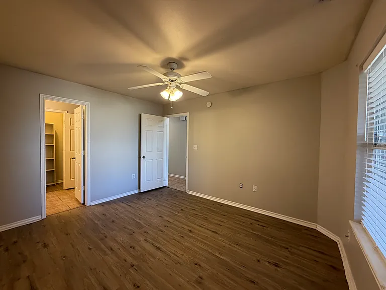706 N Englewood Ave #A — Photo 15