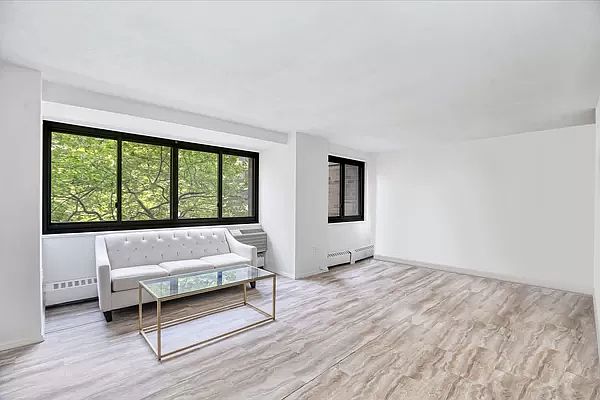 1st image of 333 Pearl St APT 4G
