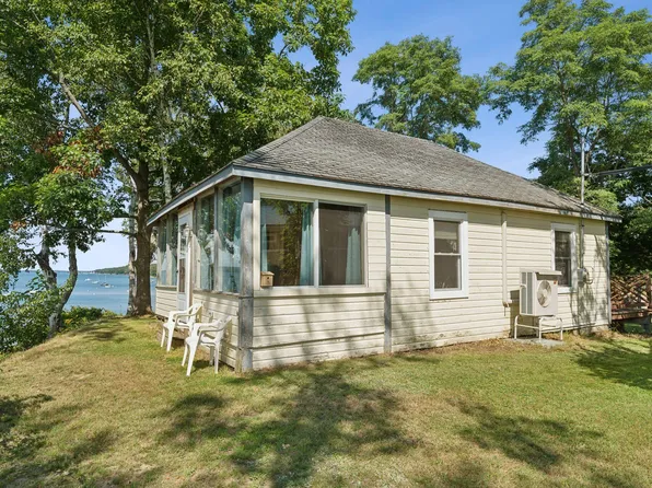 3 Cove Side Drive, Harpswell, ME 04079