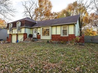 12906 Overhill Rd, Grandview, MO 64030