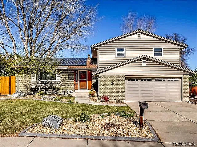 10403 W Arkansas Dr