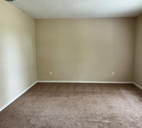 4th image of 462 Crabapple Ct #D