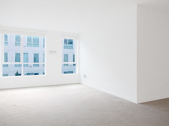 4th image of 888 7th St Unit 333