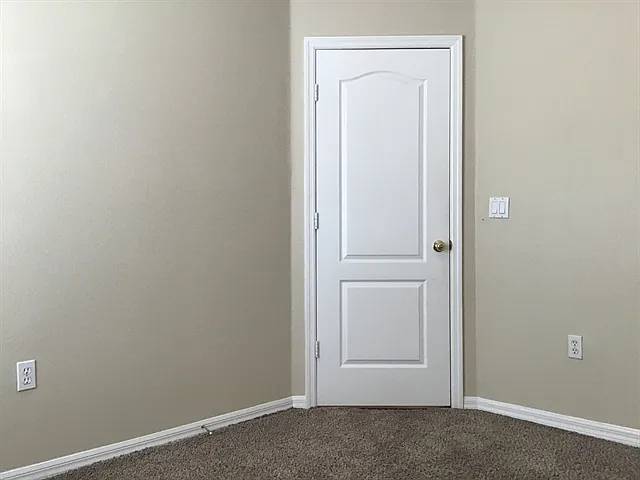 7713 Rex Hill Trl — Photo 16