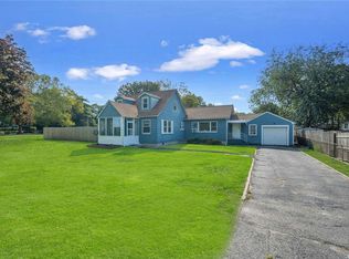 78 Linden Ln, Shirley, NY 11967