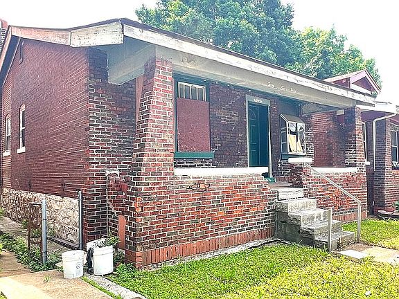 4th image of 4240 California Ave