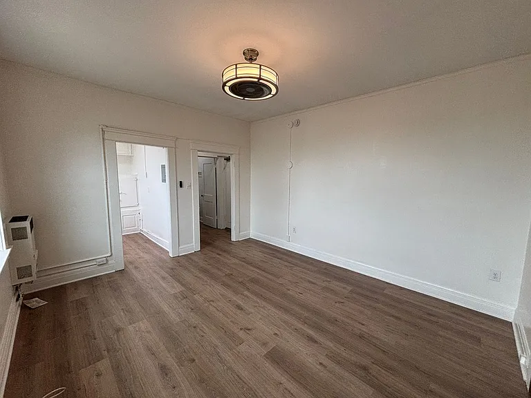 RCG 722 Hartford LLC — Photo 31