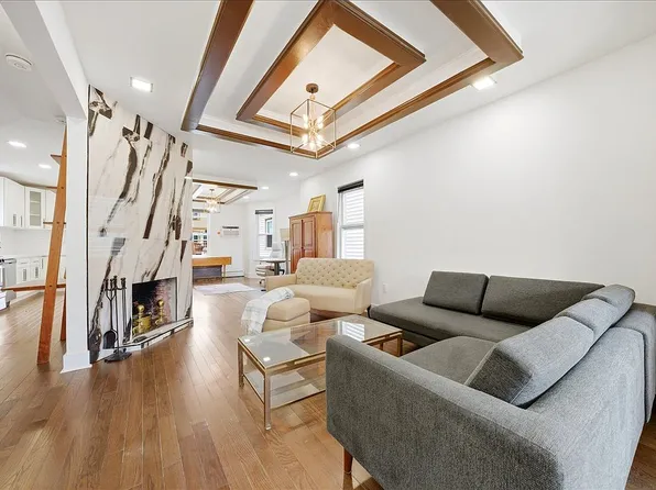916 Clarence Ave #1, Bronx, NY 10465