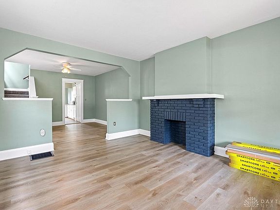 5th image of 821 Carlisle Ave