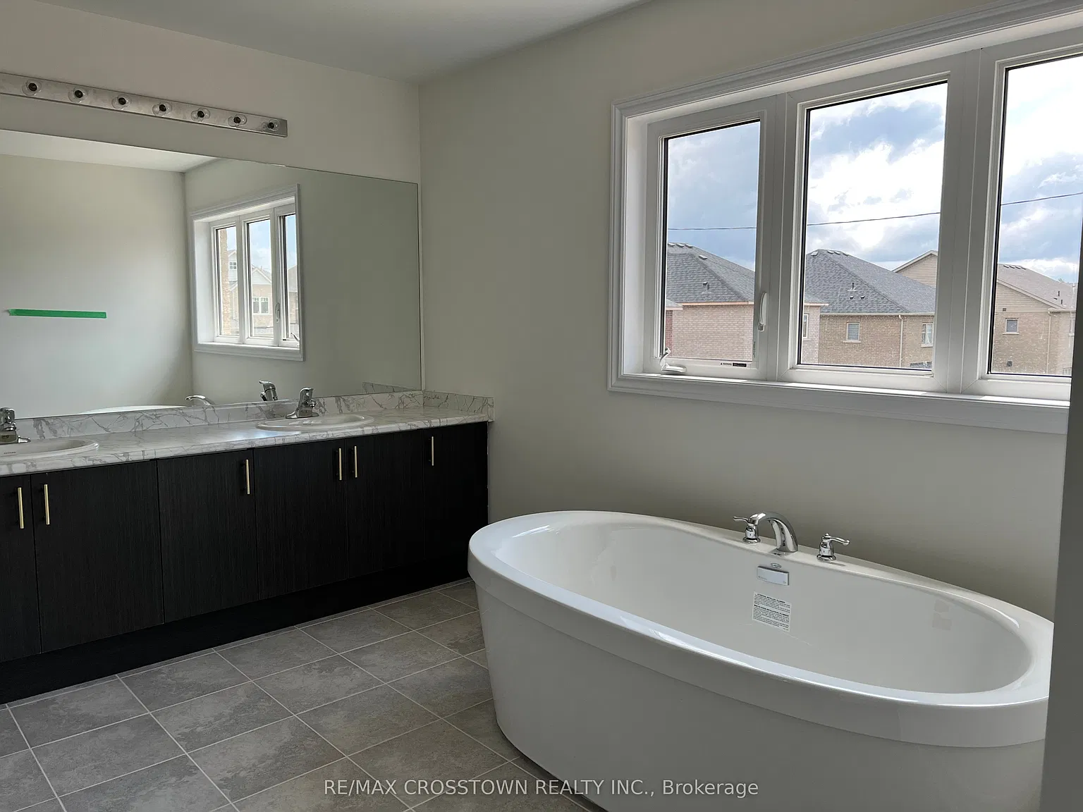 4 bed, $3,100 — Photo 4