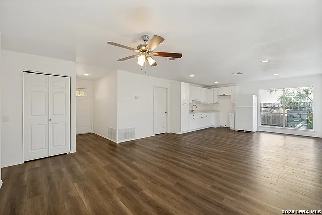 5611 Green Manor St — Photo 5
