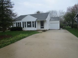 336 Sunset Dr, Crystal Lake, IL 60014