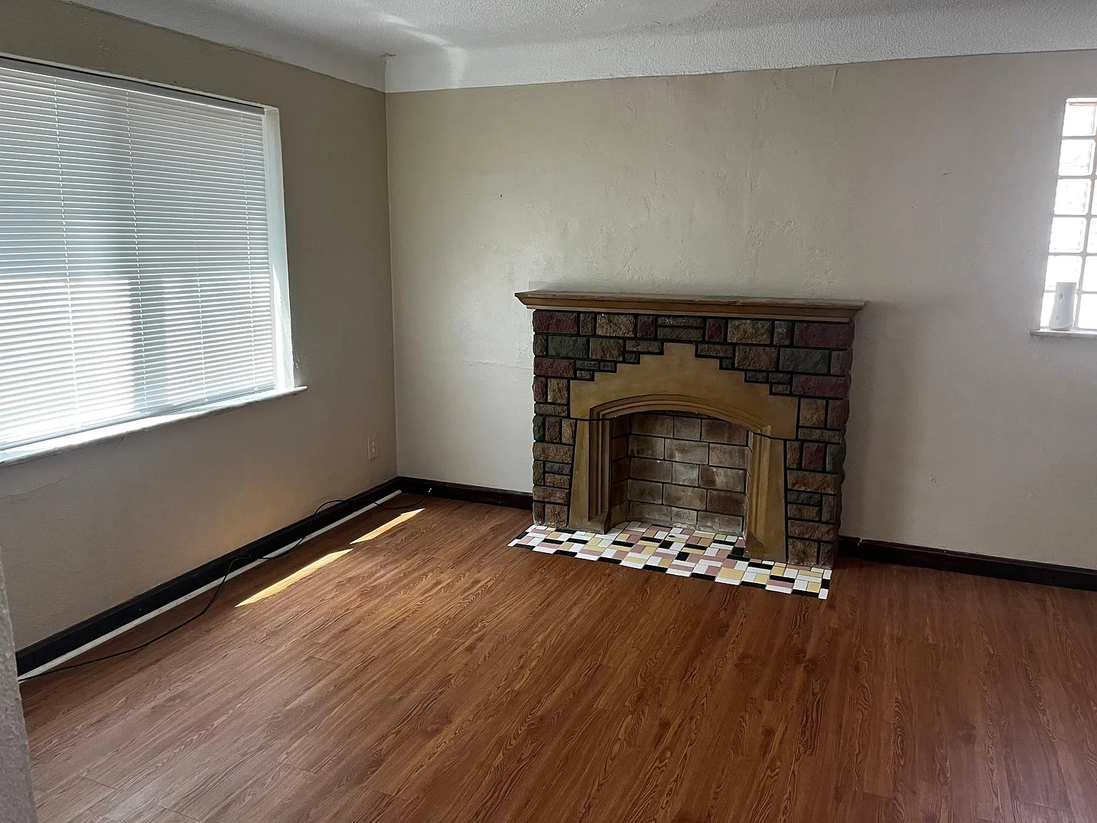 6701 Edison Ave photo 1