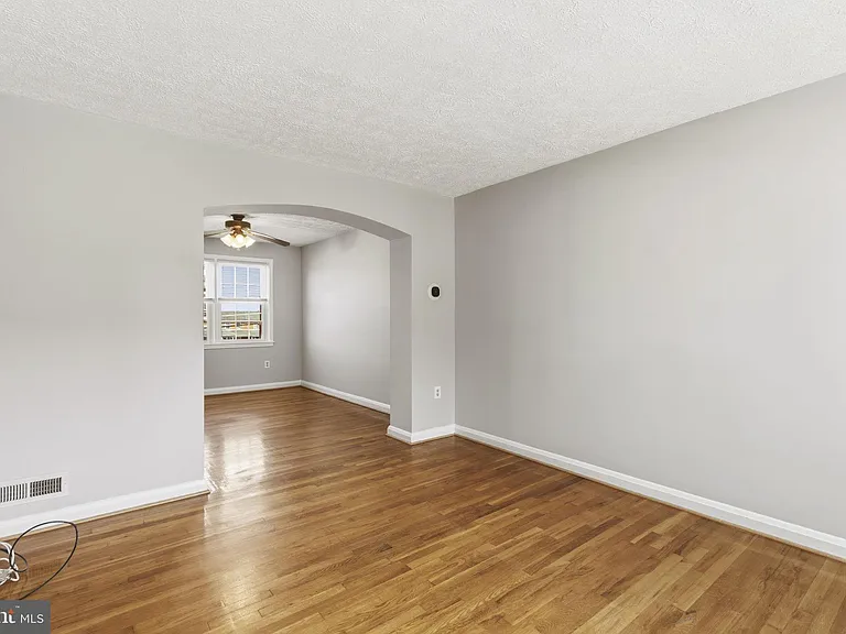 7124 Gough St — Photo 5