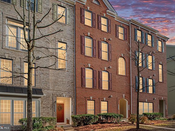 3rd image of 2224 Margraf Cir