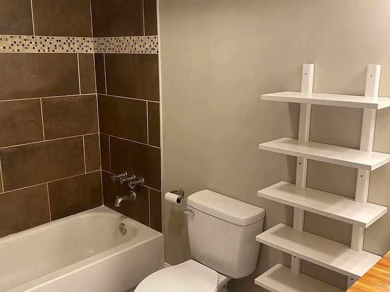 1435 Fernwood Glendale Rd #B — Photo 10