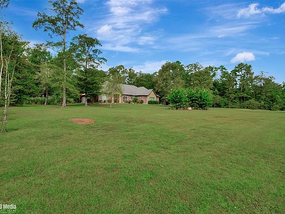 2nd image of 123 Magnolia Bnd