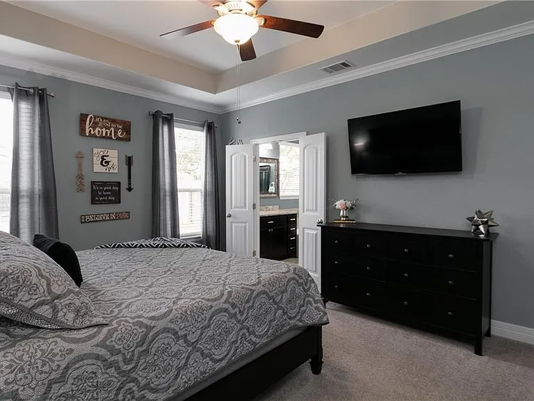 104 Auburn Cv — Photo 20