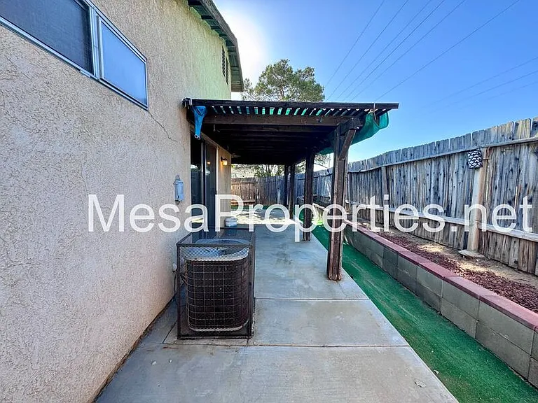 13667 Gemini St — Photo 16