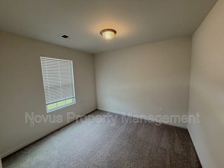506 Amelia Ct — Photo 19
