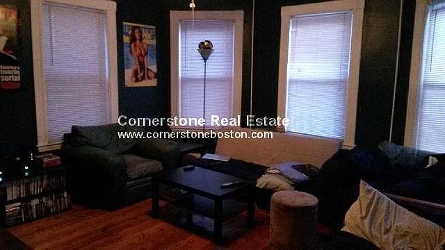 2nd image of 54 Calumet St #54