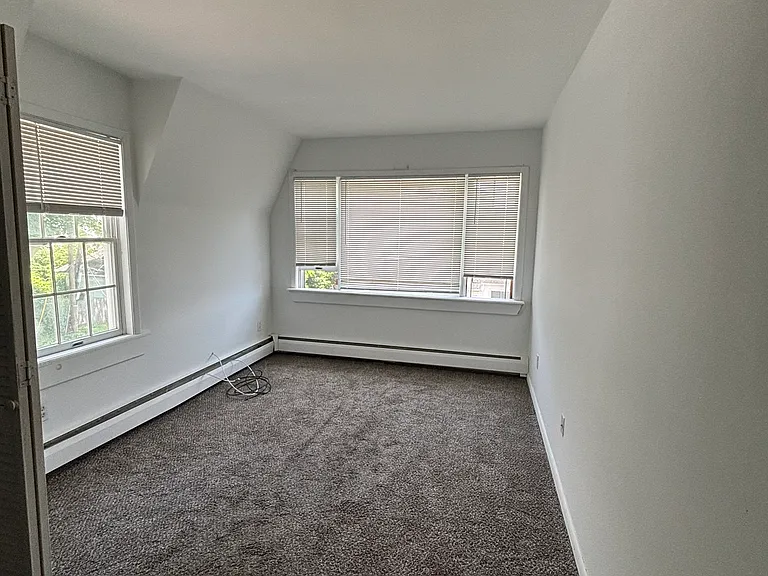 742 South Ave — Photo 3