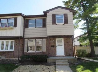 464 Duck Ln #F, Wood Dale, IL 60191