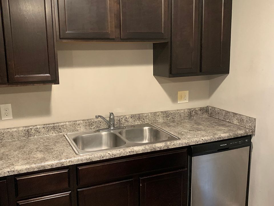 1st image of 200 Barley Cir #D
